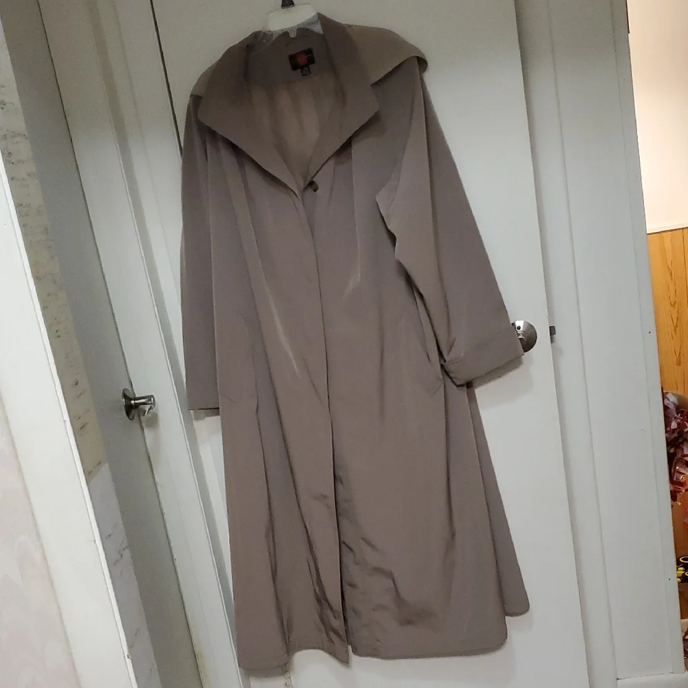 Gallery Women's Beige Coat - Picture 1 of 6